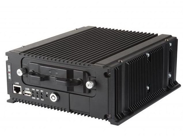 Hikvision DS-MP7504 4-х канальный аналоговый видеорегистратор c GPS модулем