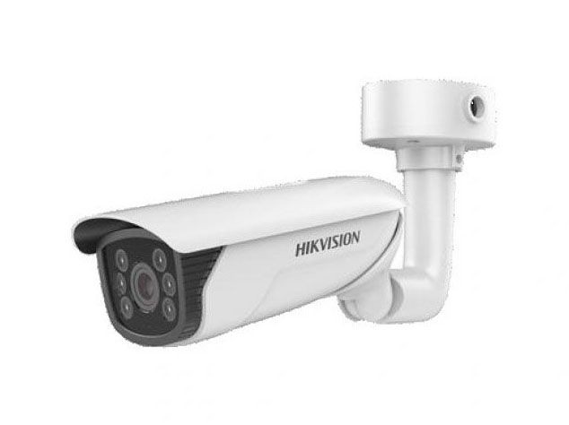 Hikvision DS-2CD4626FWD-IZHS/P 2 Мп цилиндрическая уличная Smart IP-камера с ИК-подсветкой до 50 м и функцией определения автомобильных номеров