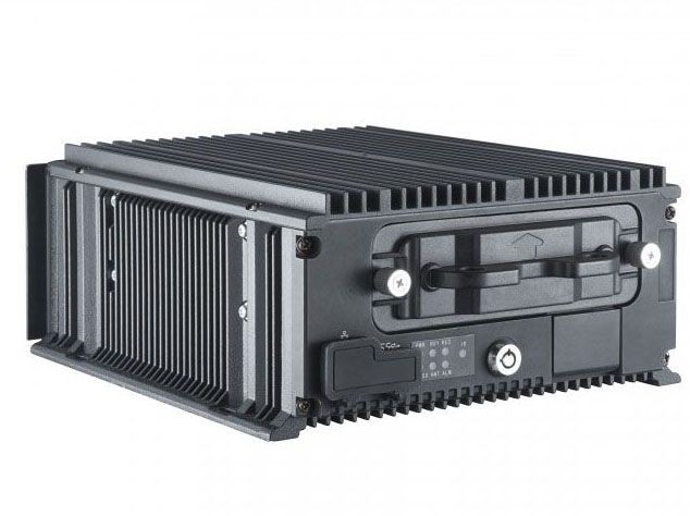 Hikvision DS-MP7608-HN(1T)(M12) 8-канальный мобильный видеорегистратор